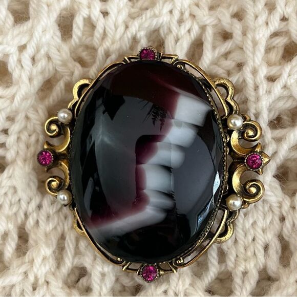 Victorian Style Large Oval Faux Agate Brooch - Original by Robert - Vintage - Picture 2 of 9